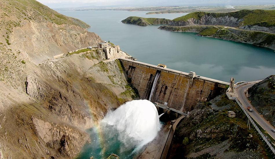embalse central hidroeléctrica