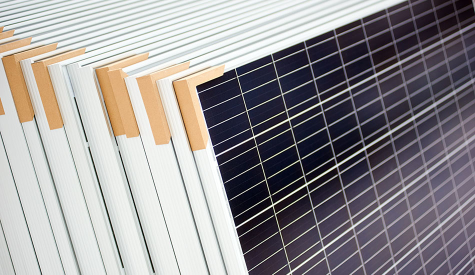 módulos fotovoltaicos apilados