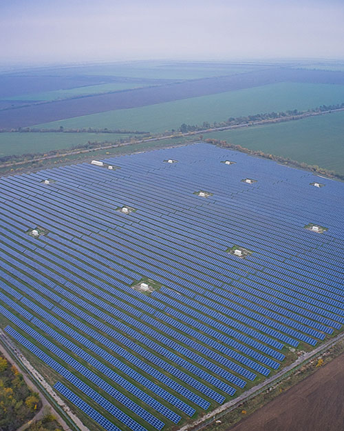 vista aérea de una planta fotovoltaica
