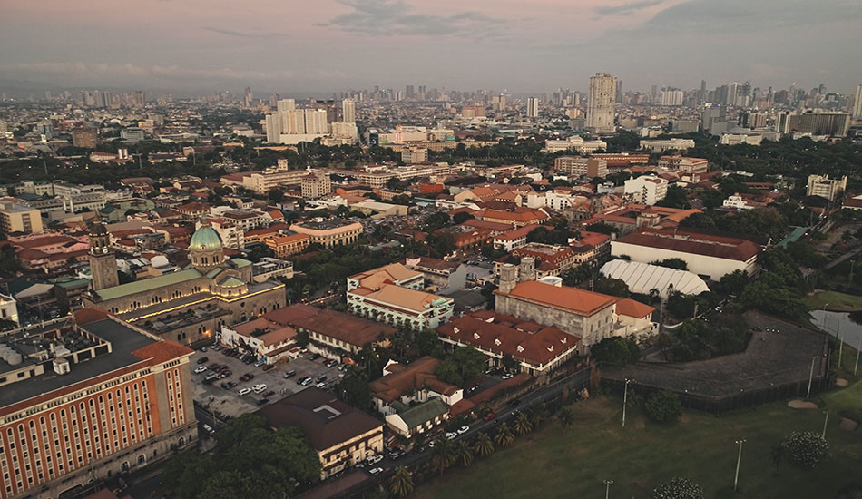 ciudad edificios y coches